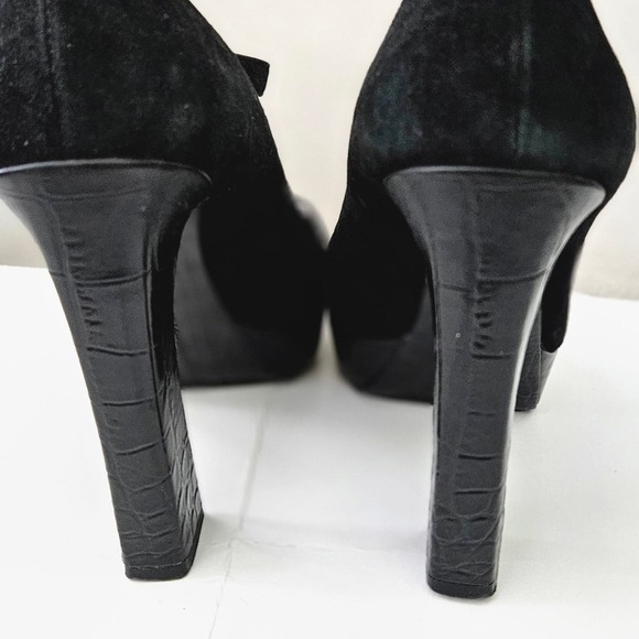 Michael Kors Ladies Black Suede and Leather Heels Size 7 - Picture 9 of 15